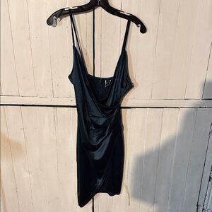 Windsor Black Midi Dress